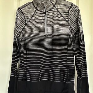 Kirkland Signature Black and White Striped Ombré Women’s Quarter zip NWT!